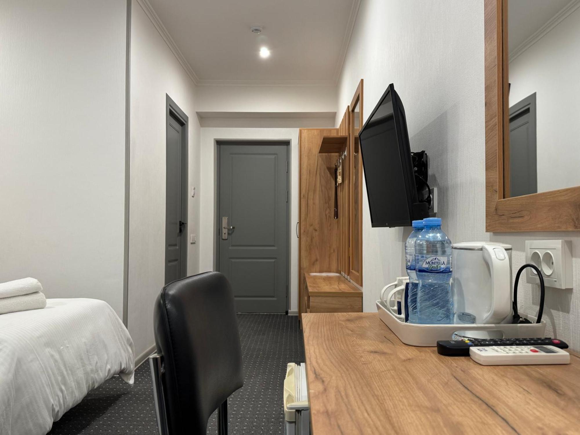 Hotel Afsona Karshi Esterno foto